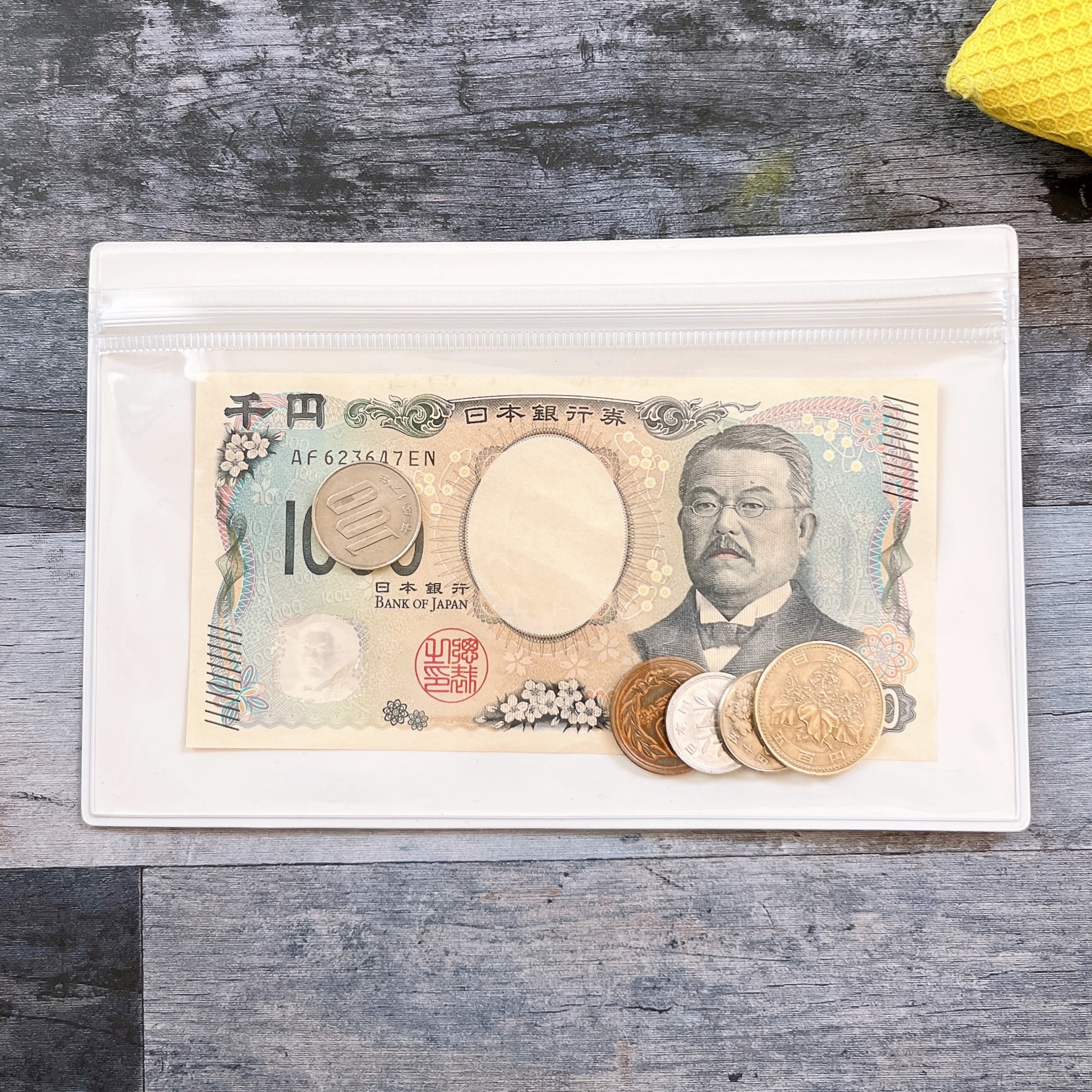 無印良品の「片面クリアケース」