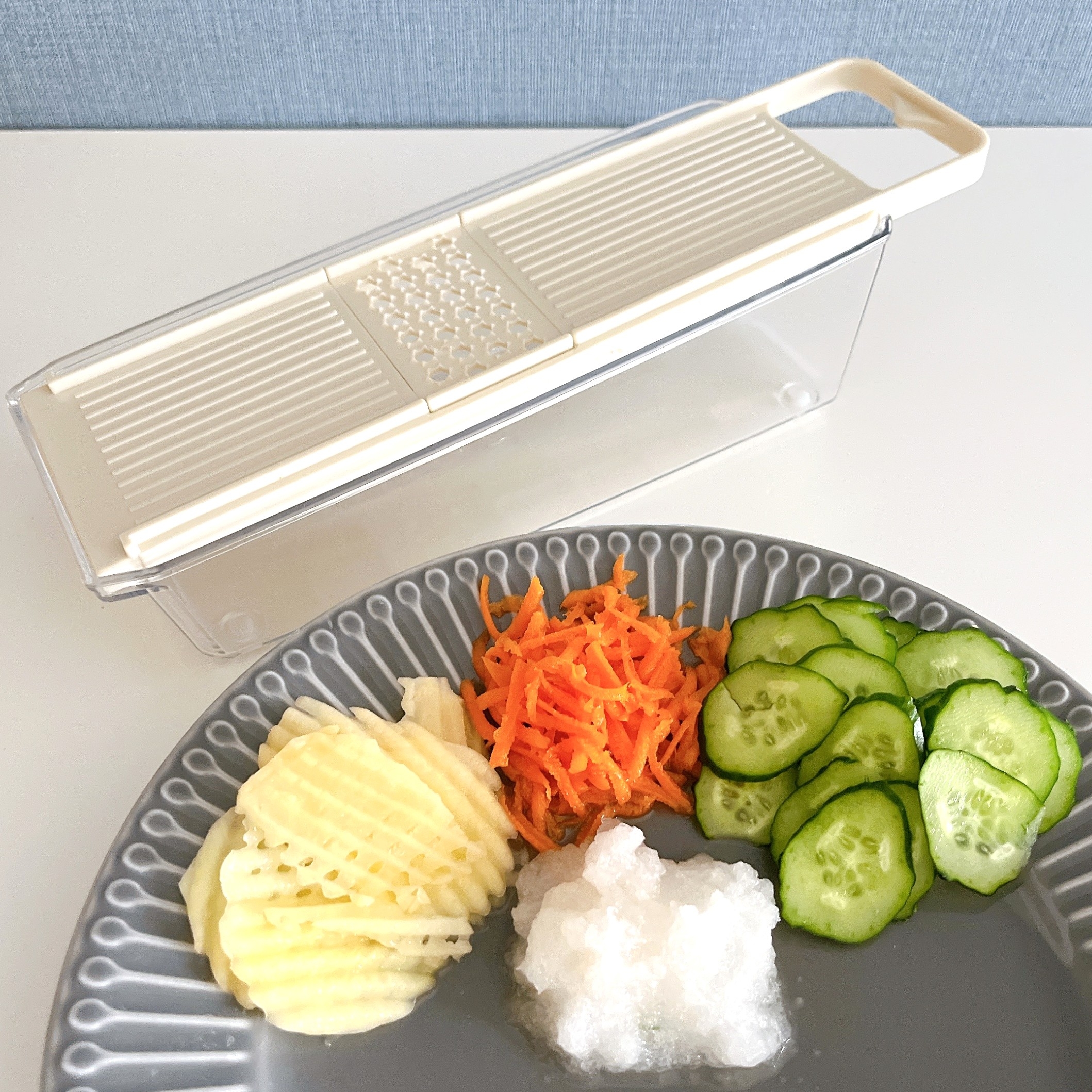 3COINSの「マルチWAYスライサー/KITINTO」