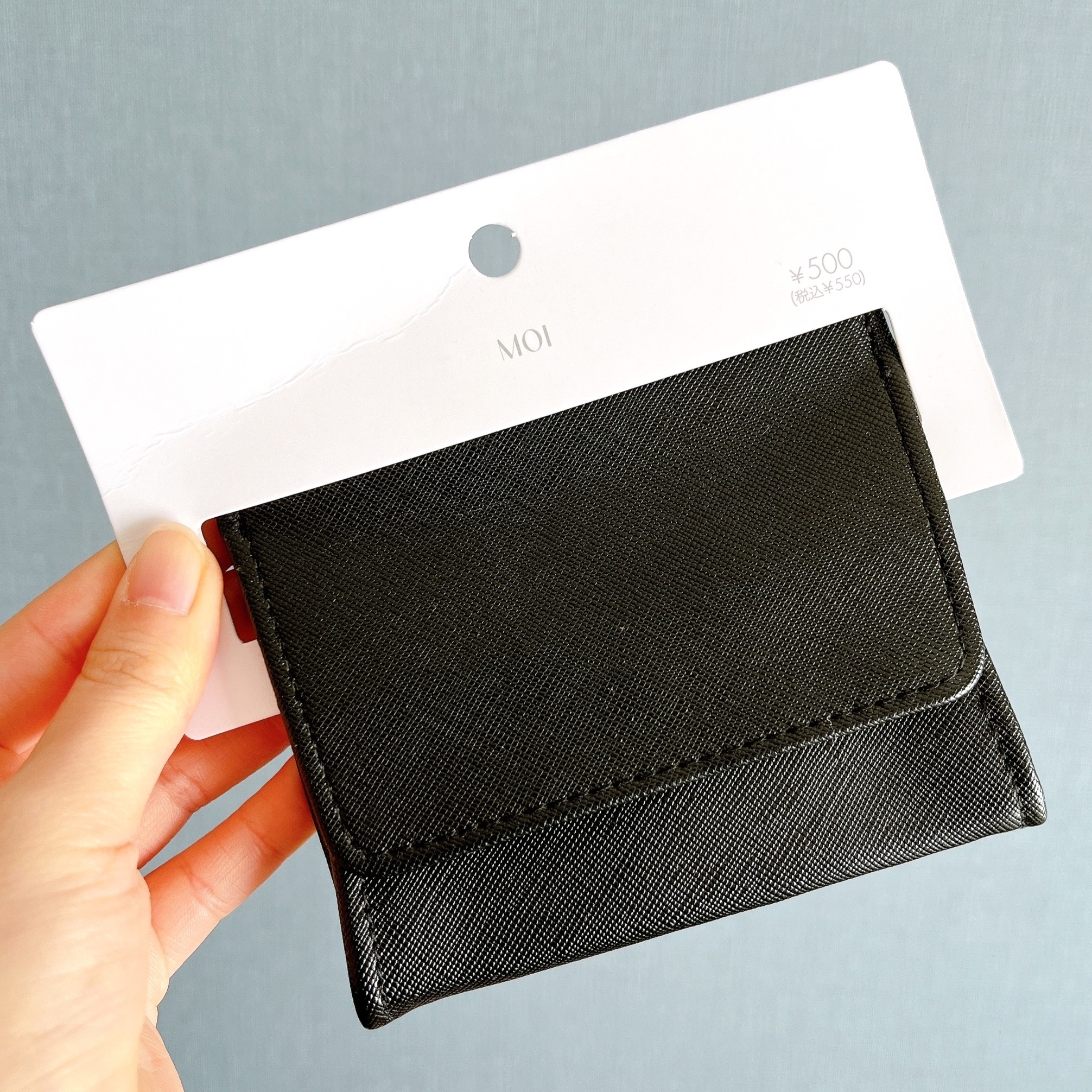 3COINSの「極薄ミニウォレット」