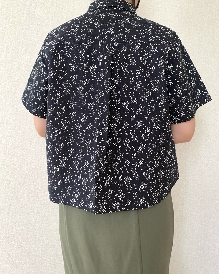 ユニクロの「コットンショートシャツ/プリント/半袖」