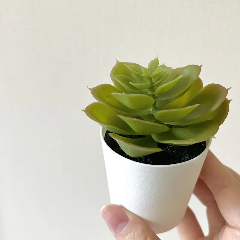 IKEA(イケア)の「FEJKA フェイカ 人工観葉植物 鉢カバー付き」