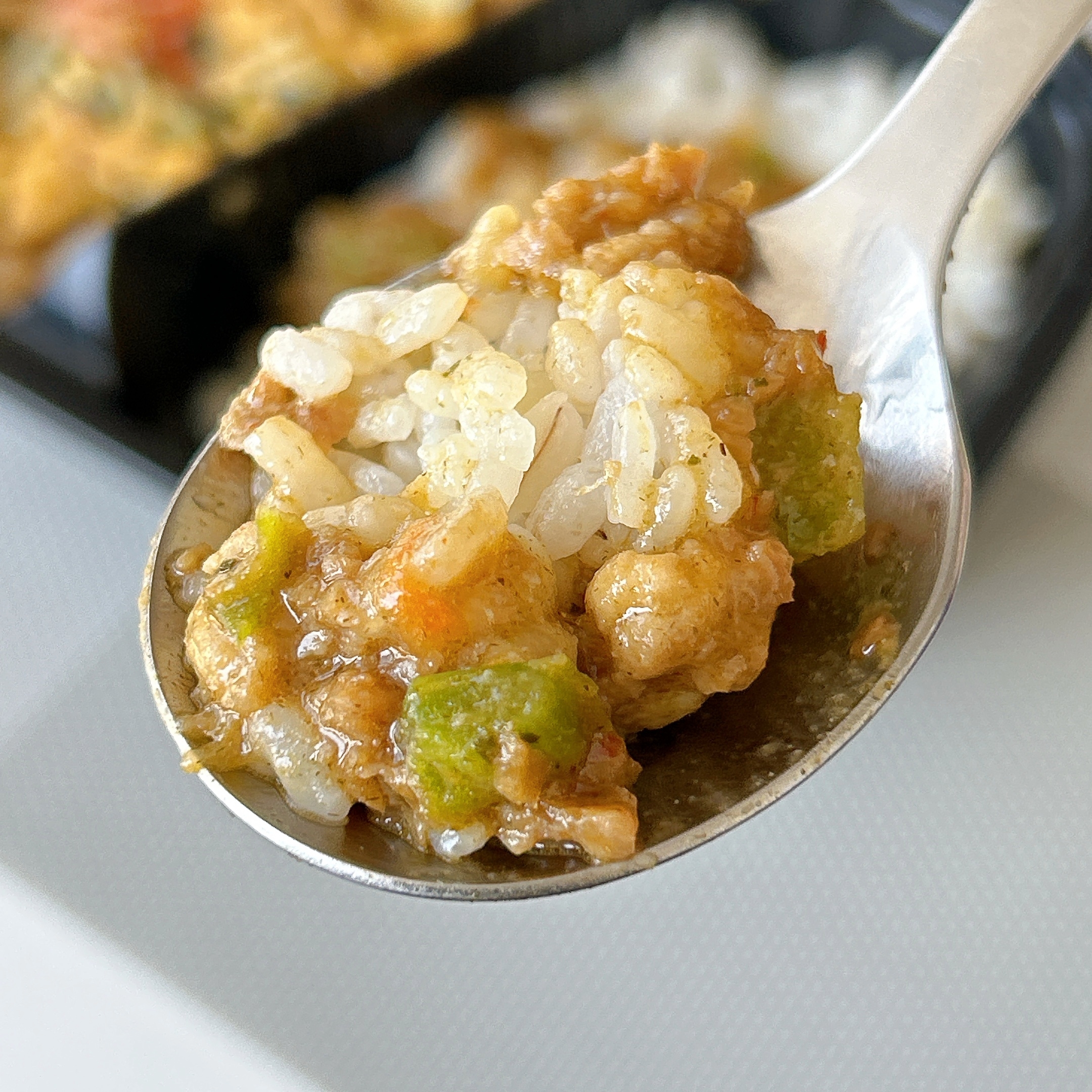 セブン-イレブンの「7プレミアム ガパオライス&パッタイ」