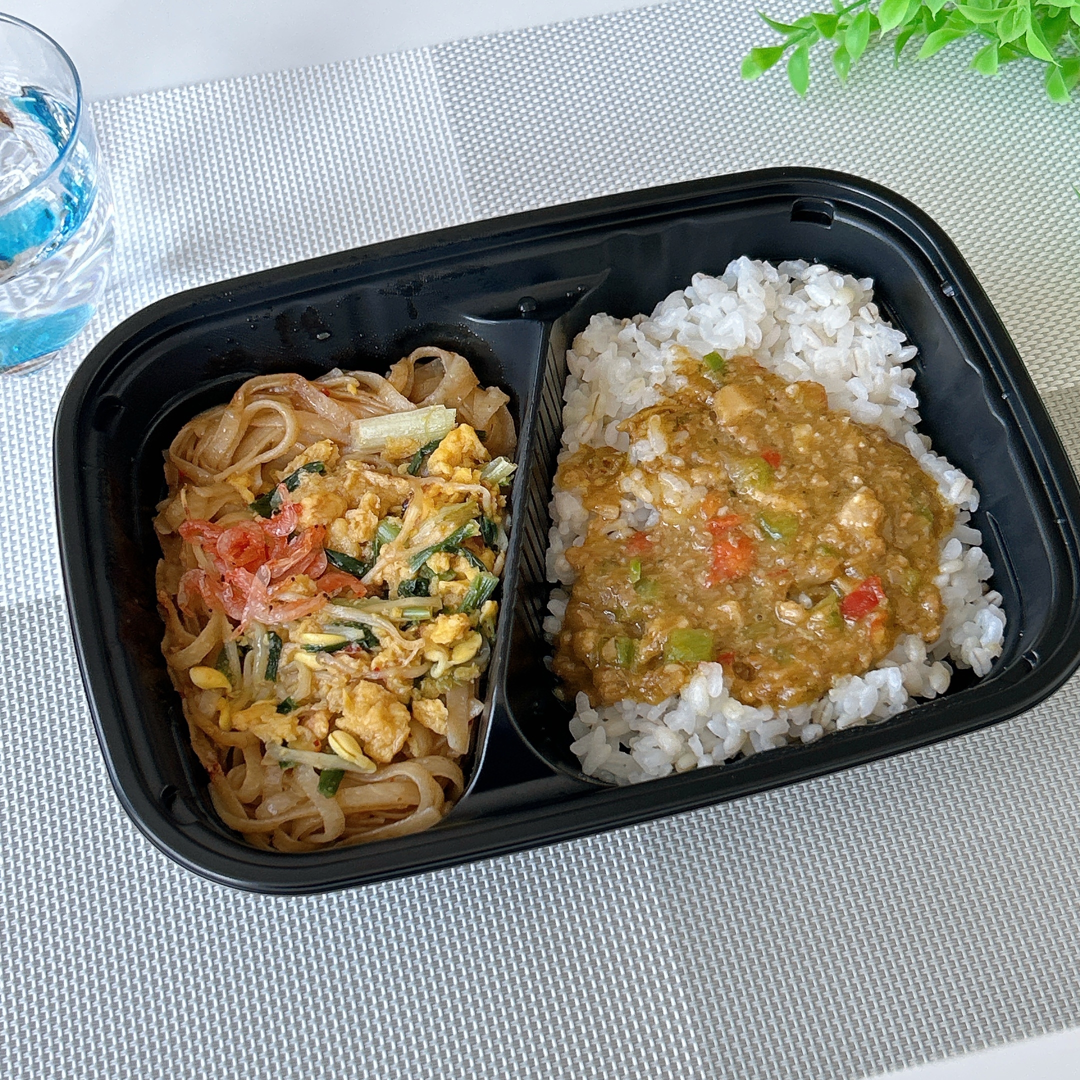 セブン-イレブンの「7プレミアム ガパオライス&パッタイ」