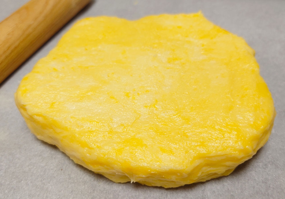 2.5cmの厚さに伸ばすとこれくらい(Munenori Umeki / BuzzFeed)