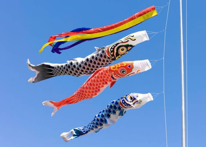 風にたなびくこいのぼり(SOPA Images/LightRocket via Getty Images)