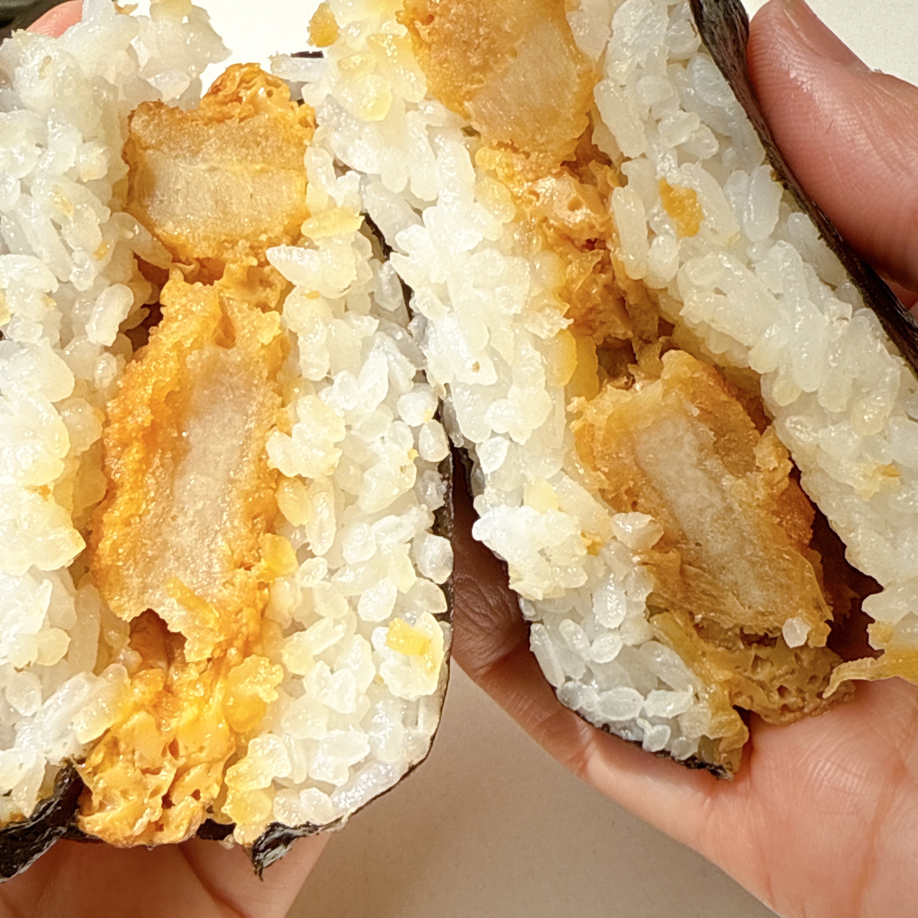 セブン-イレブン「具だくさんおむすび かつ丼」