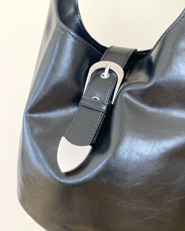 国内発送★ZARA★バックルロック*バケットバッグ ZARA】こういうのが1番使える!コンパクトなのに大容量な「高