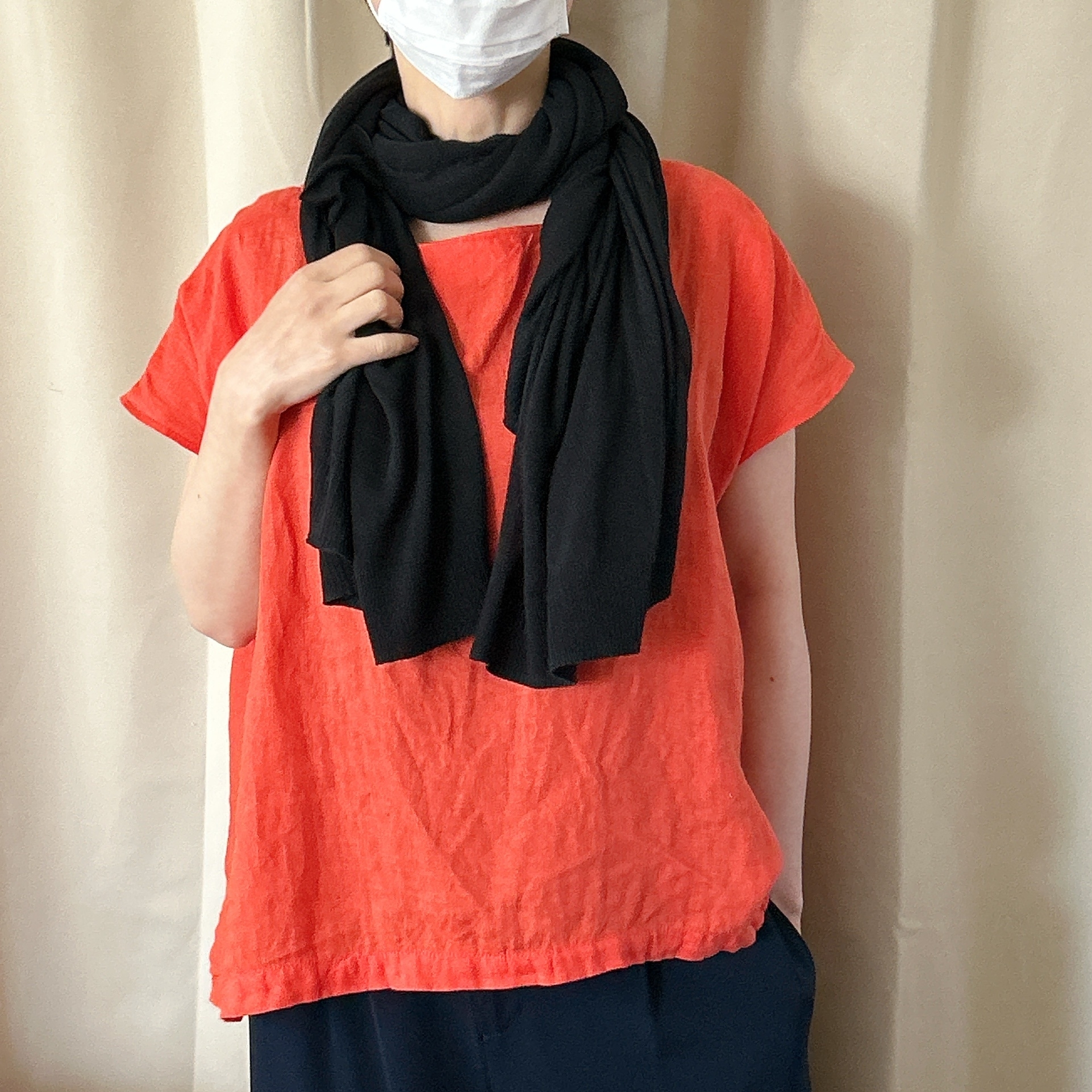 無印良品の「UVカット 強撚コットン ボレロ ボタン付き」