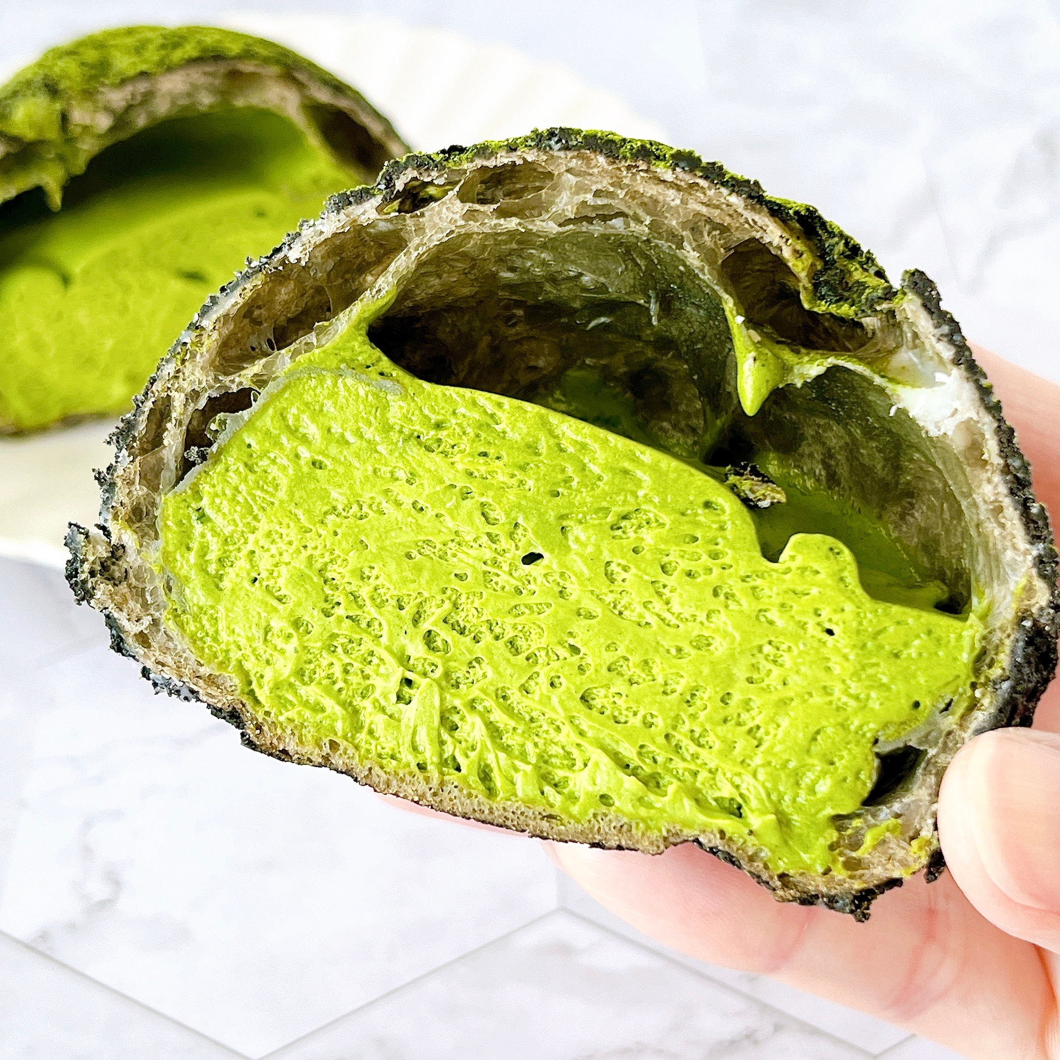 LAWSON(ローソン)の「Uchi Café×森半 濃いお抹茶クッキーシュー」