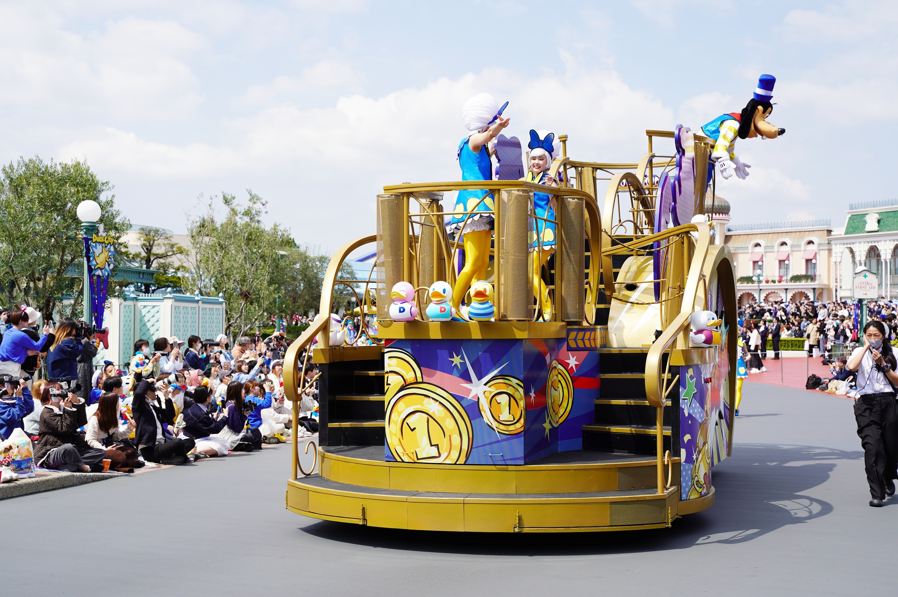 ディズニーランド「クワッキーセレブレーション ドナルド・ザ・レジェンド!」
