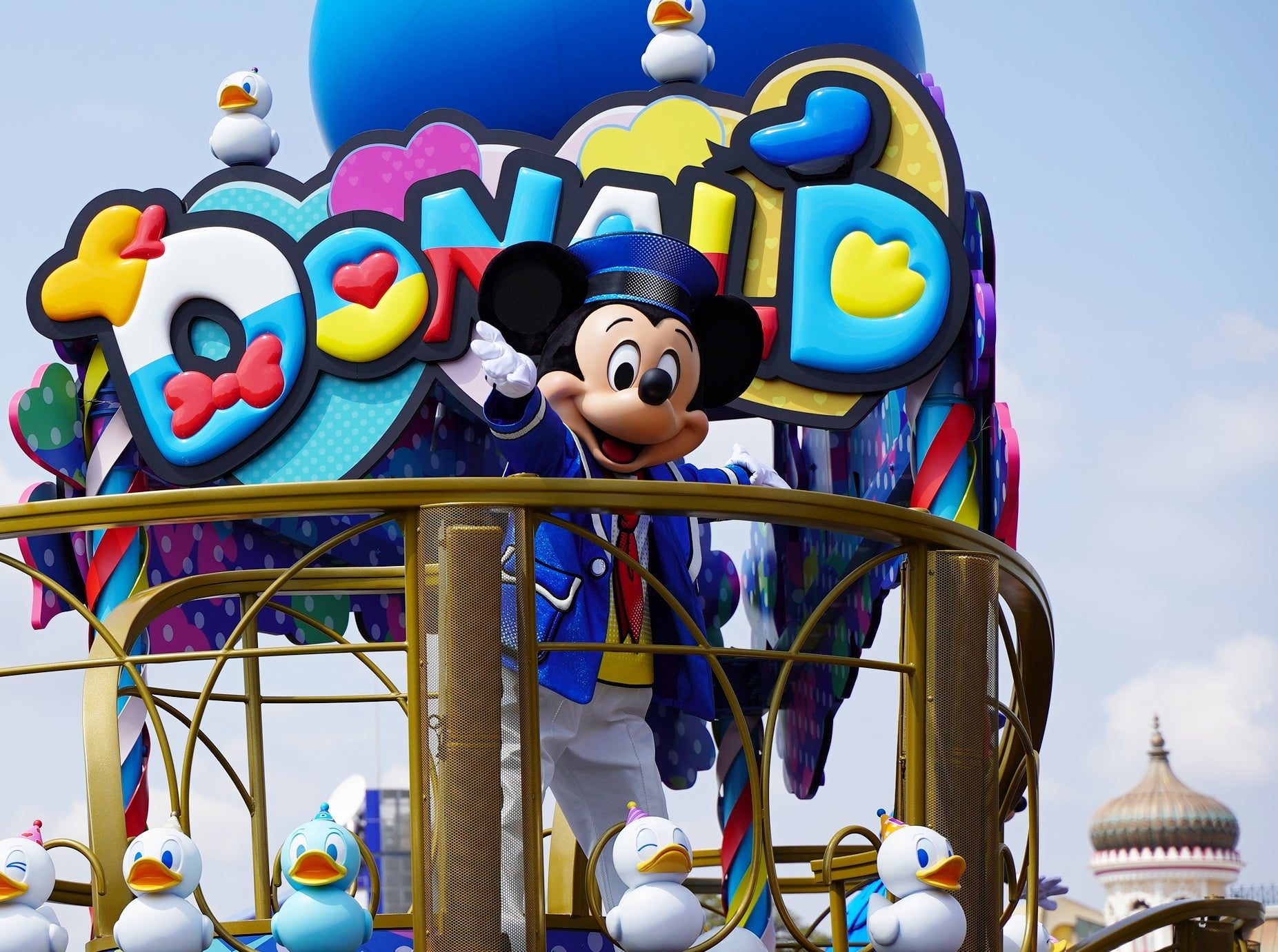 ディズニーランド「クワッキーセレブレーション ドナルド・ザ・レジェンド!」