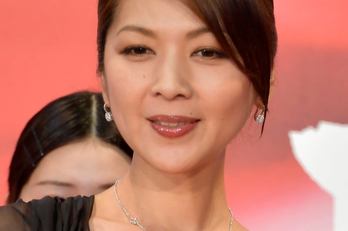 飯島直子さん（時事通信フォト）