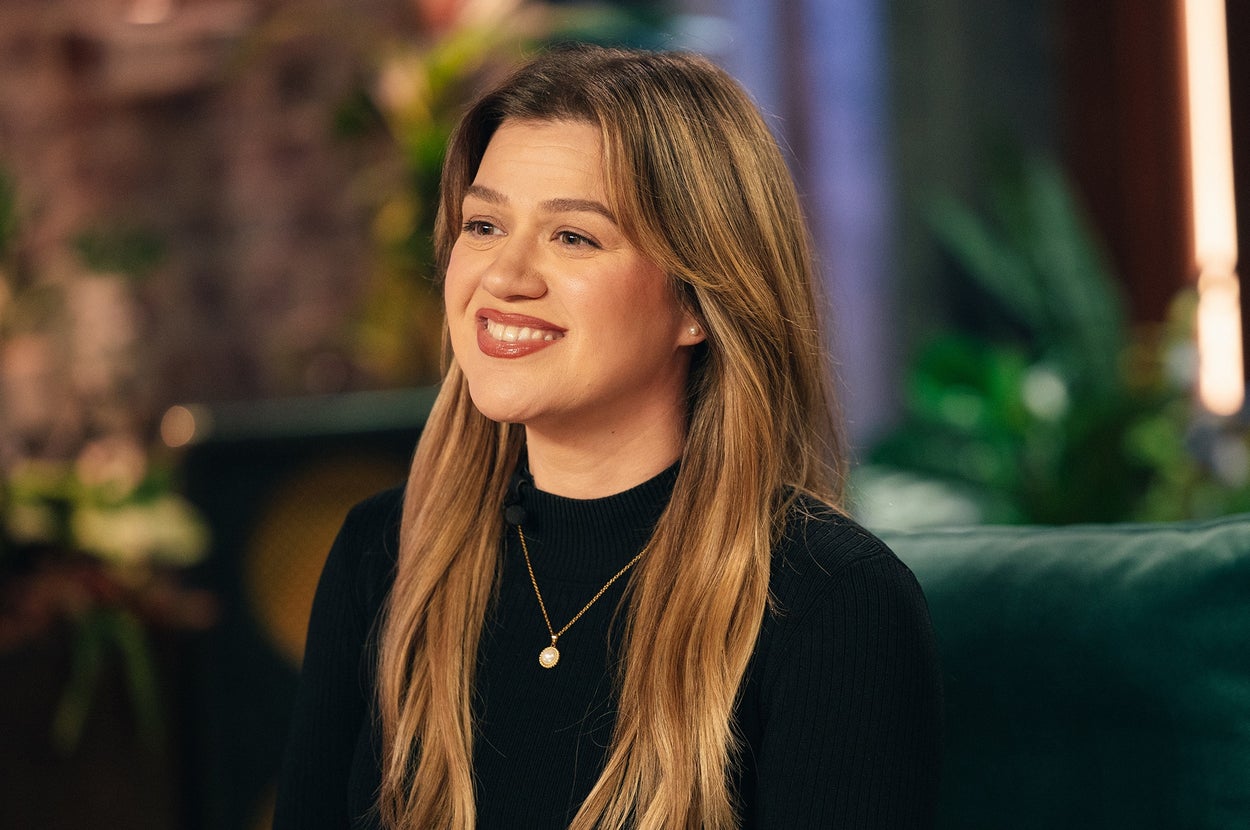 After Opening Up About Using Medication For Weight Loss, Here’s How Kelly Clarkson Reacted To Someone Who Complimented Her Looks