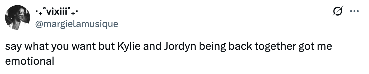 Tweet expressing emotional reaction to Kylie and Jordyn's reunion