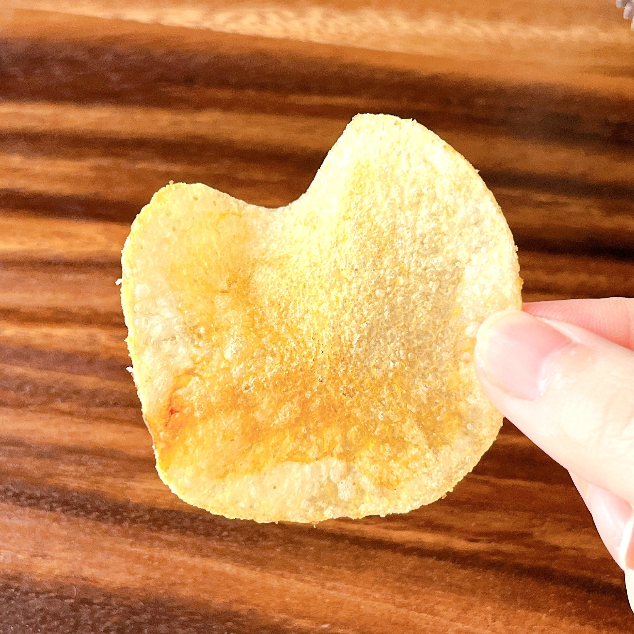 カルディの「北海道でつくったポテトチップス 山わさび味」