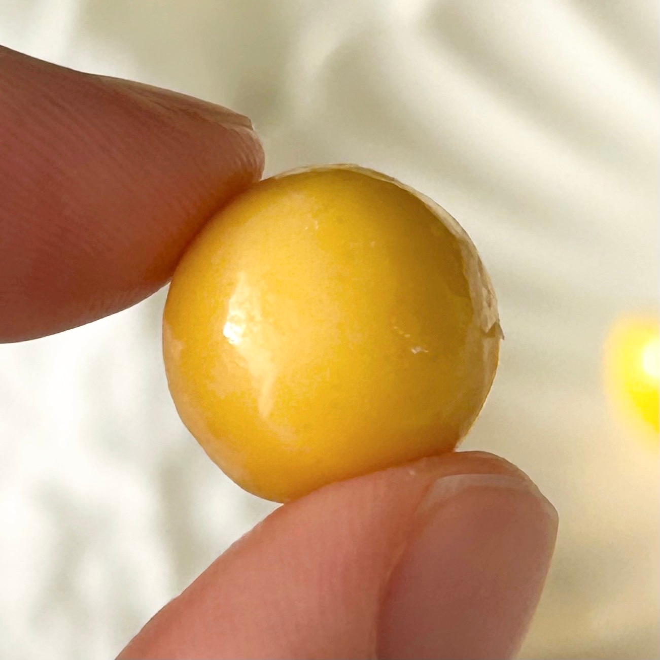 無印良品の「すっぱいレモンチョコがけラムネ」