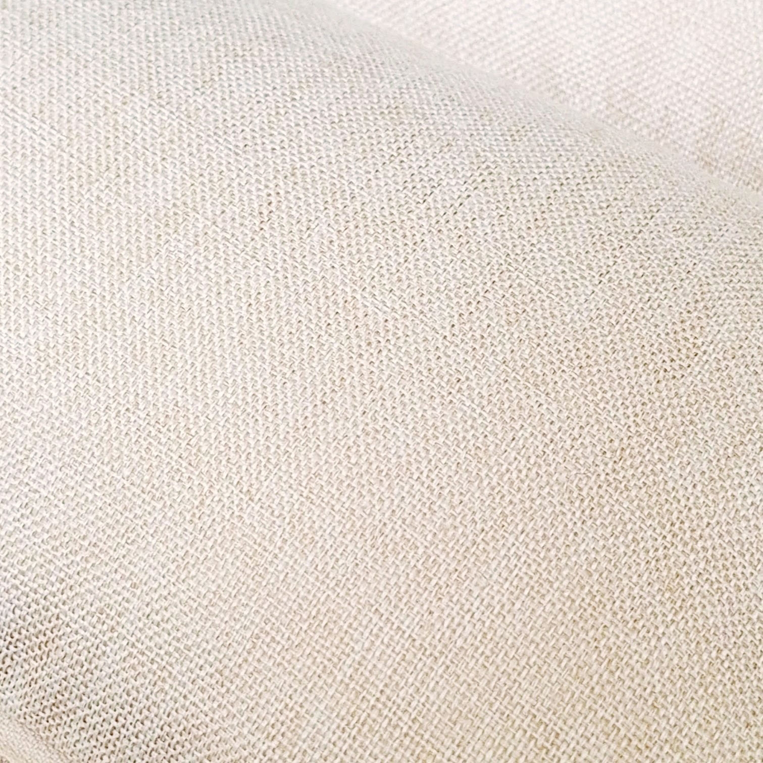 アフタヌーンティー「クールトライアングルクッション」