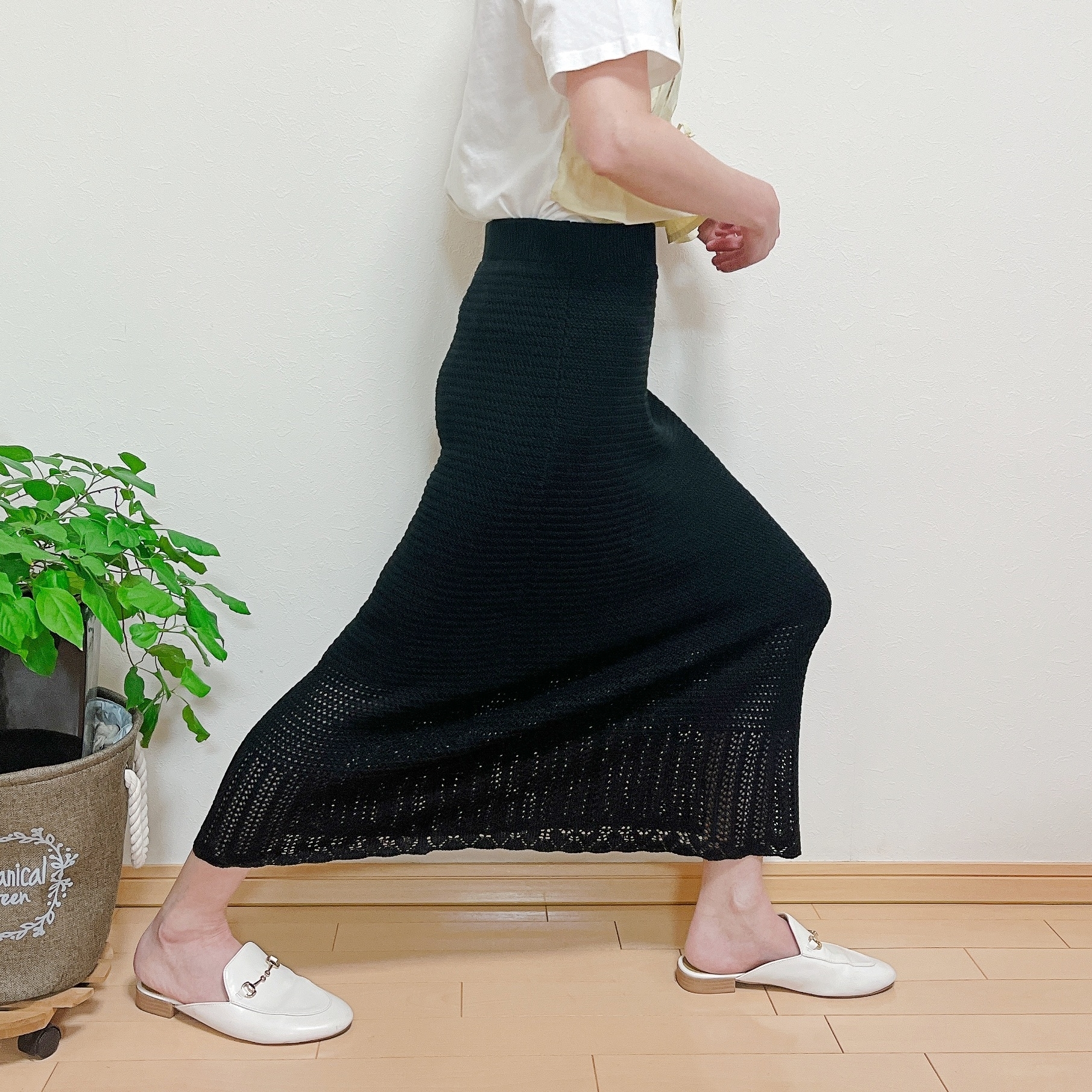 GU(ジーユー)の「透かし編みニットスカート」