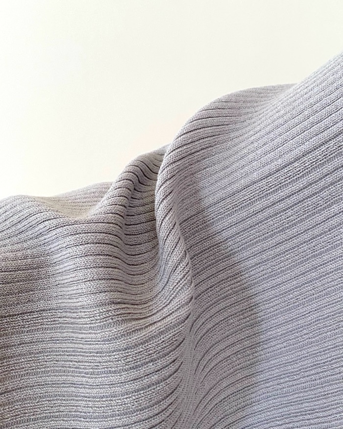 GUの「リブボートネックセーター(5分袖)Z」