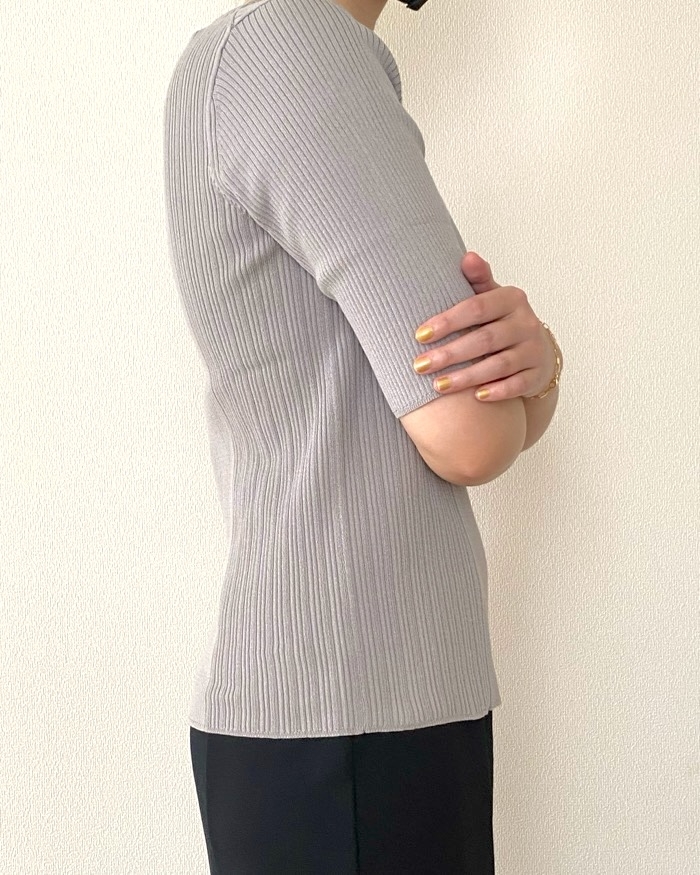 GUの「リブボートネックセーター(5分袖)Z」