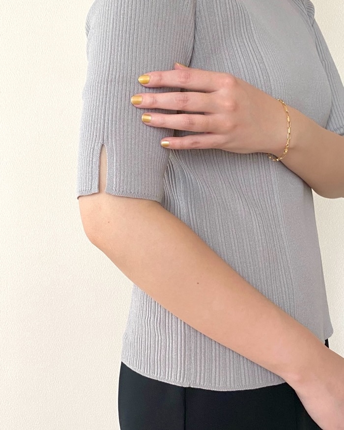 GUの「リブボートネックセーター(5分袖)Z」