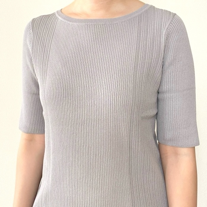GUの「リブボートネックセーター(5分袖)Z」