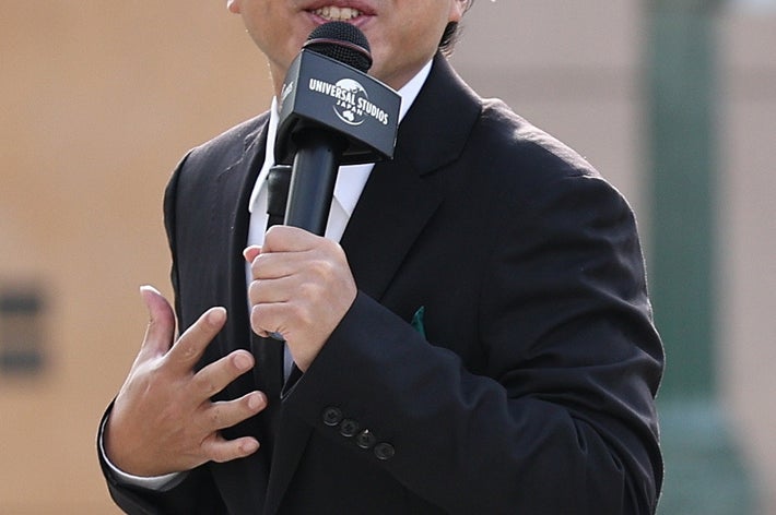 ムロツヨシさん(時事)