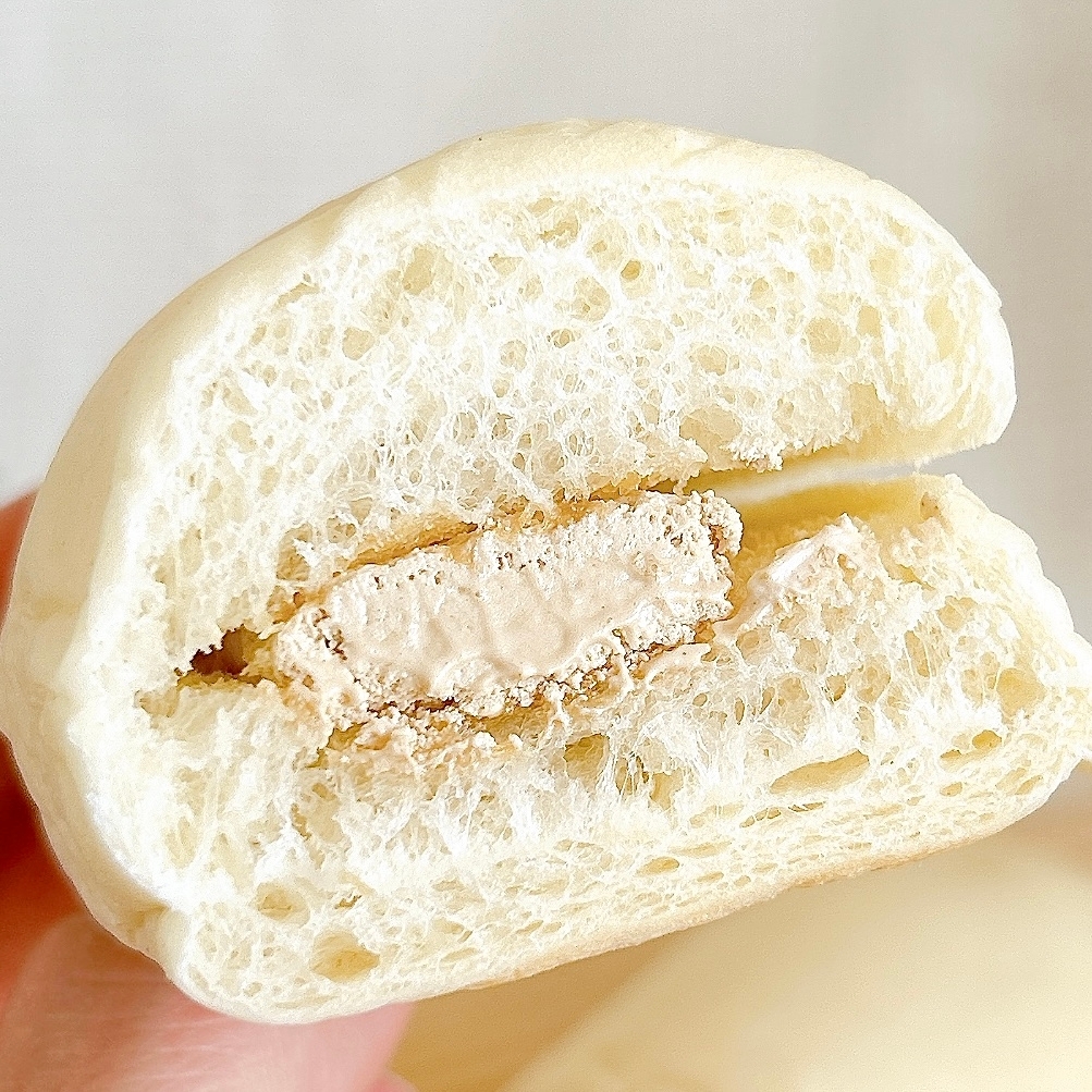 セブン-イレブンの「わたしの白いコッペ カフェラテクリーム」