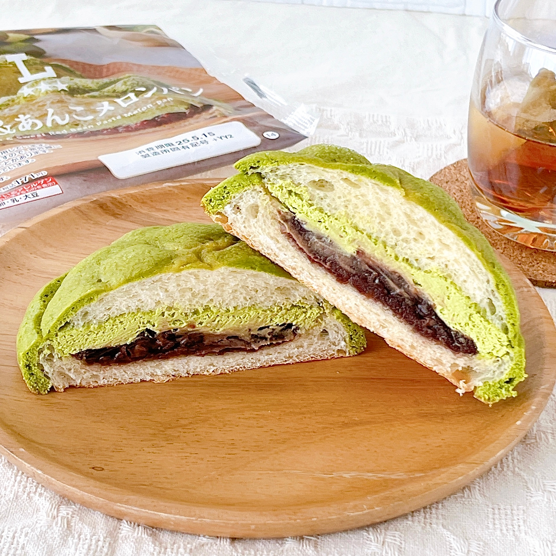 LAWSON(ローソン)の「森半 お抹茶&あんこメロンパン」