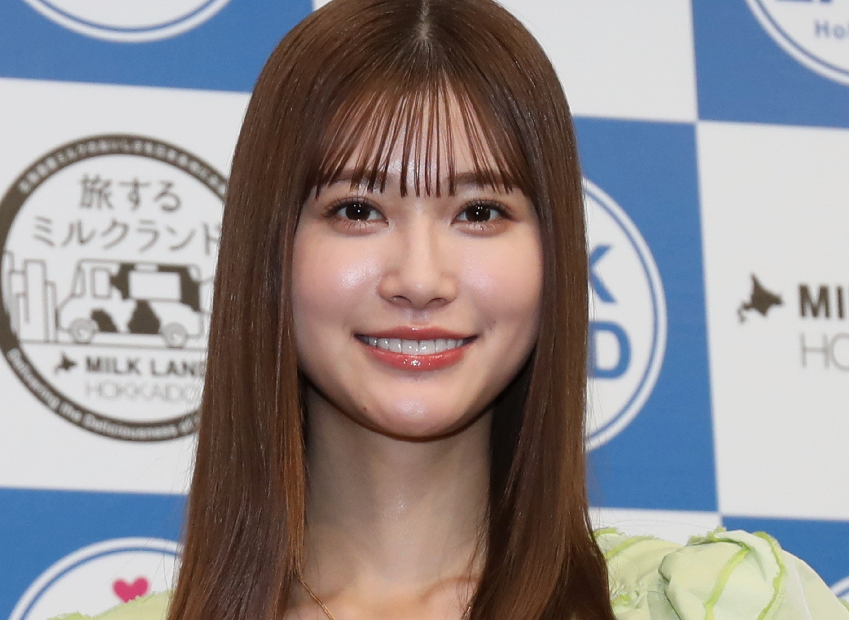 めるるページ Amazon.co.jp: 生見愛瑠1st写真集 はじまり。 : 生見 愛瑠: 本