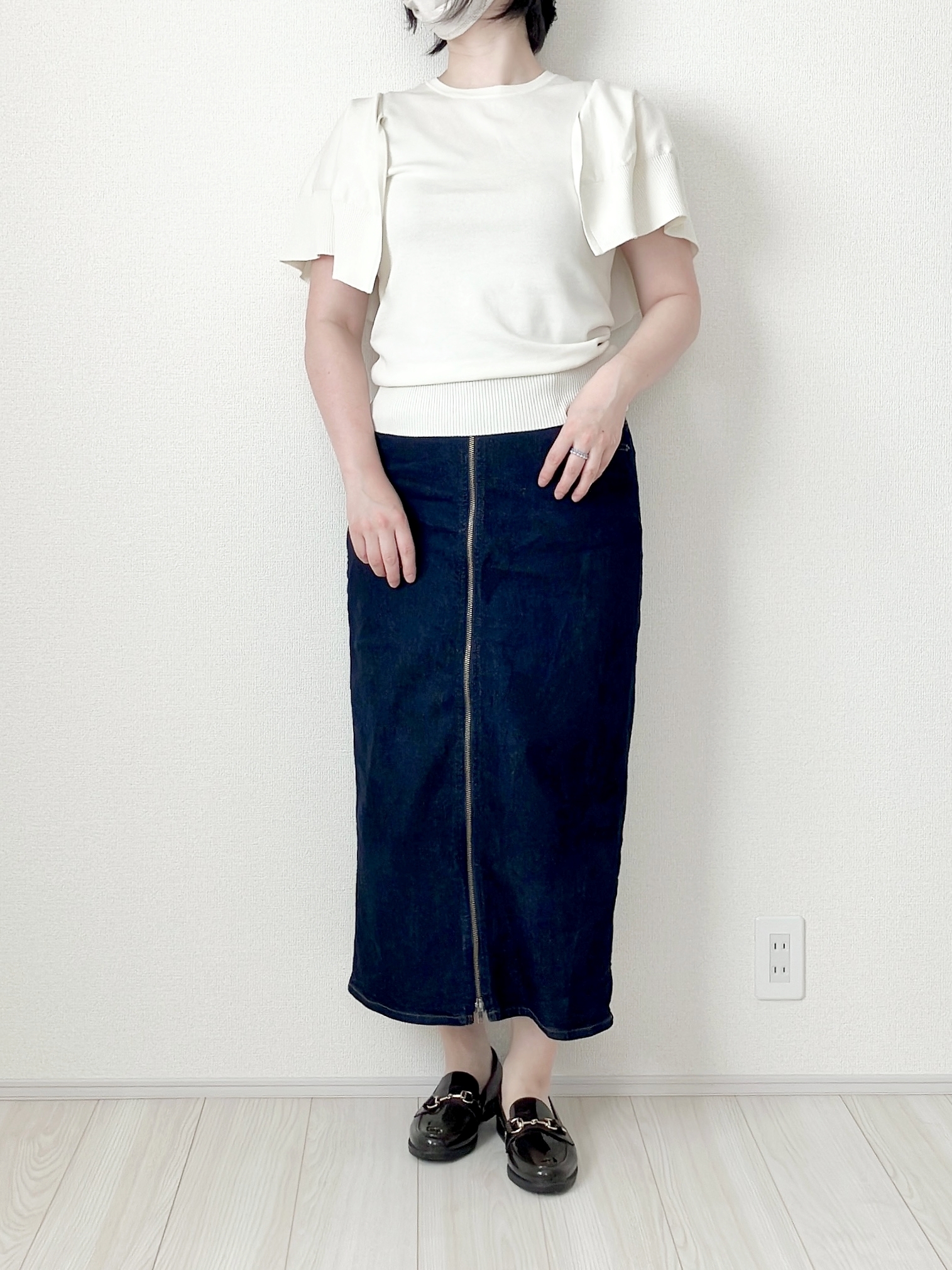 coca(コカ)の「シャリ感レーヨンケープニット レディース」