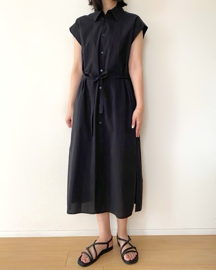 ユニクロの「コットンシャツワンピース/ノースリーブ」