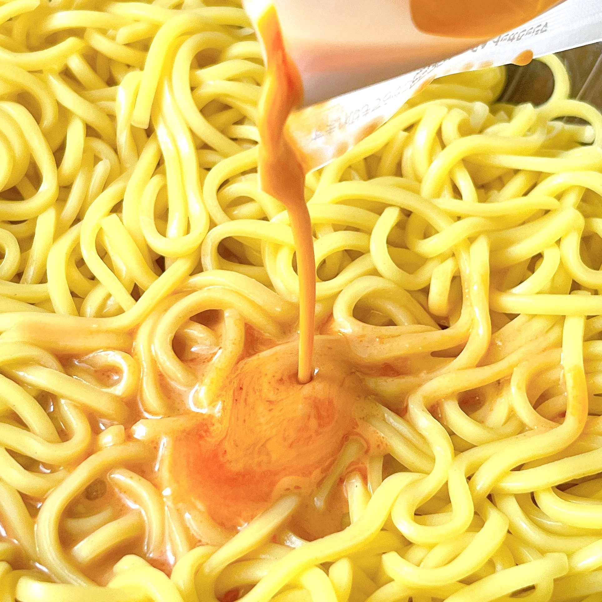 ファミリーマートの「さっぽろ純連監修 冷し味噌担担麺（まぜそば）」