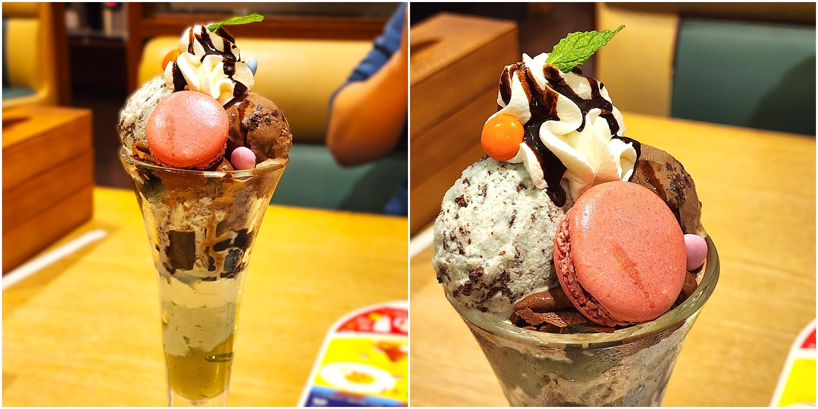 パフェ2つ、チョコとバニラのアイス、ホイップクリーム、ピンクのマカロン、チョコソース、ミントの葉でトッピング。