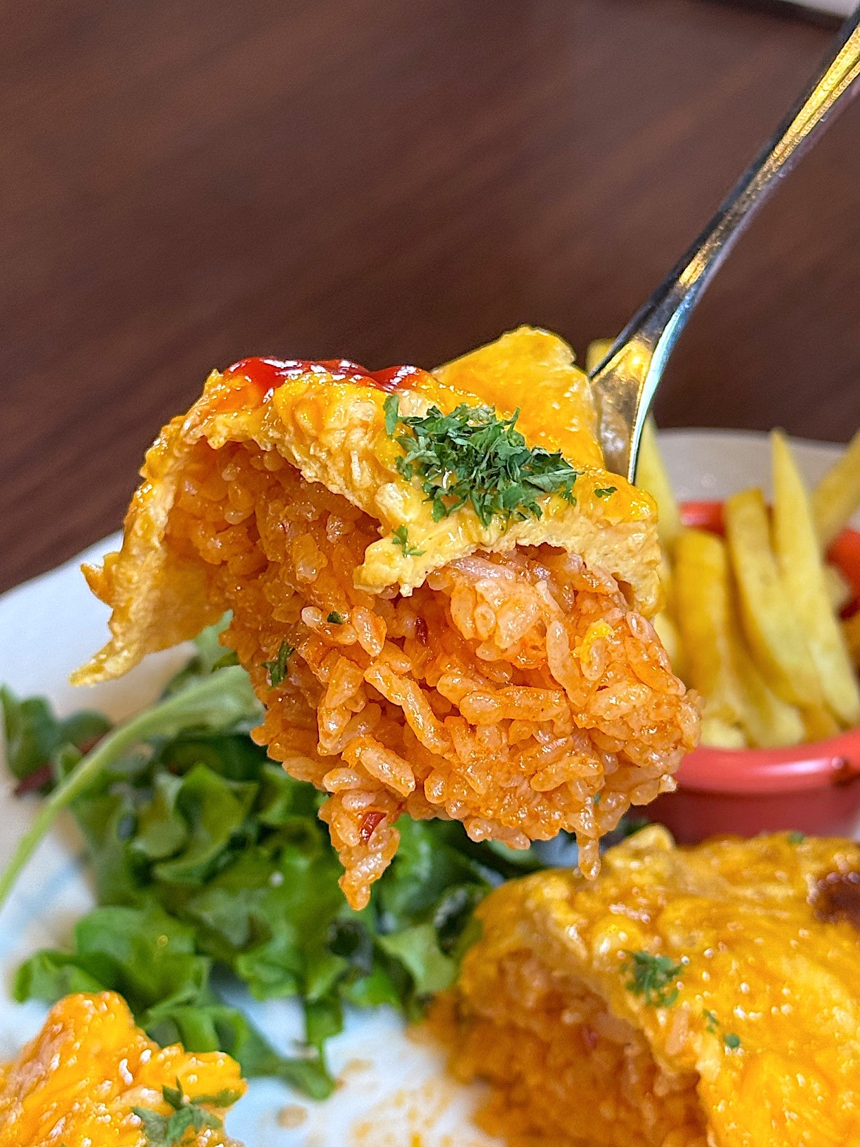 星乃珈琲の「オムライス＆デミグラスハンバーグプレート」