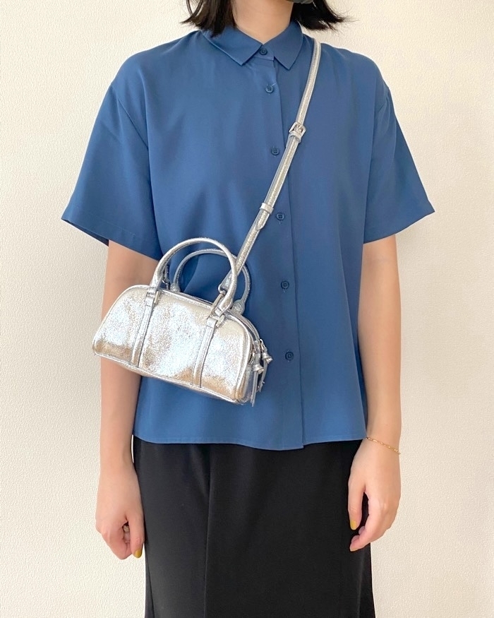 ZARAの「ミニボウリングバッグ、メタリックエフェクト」