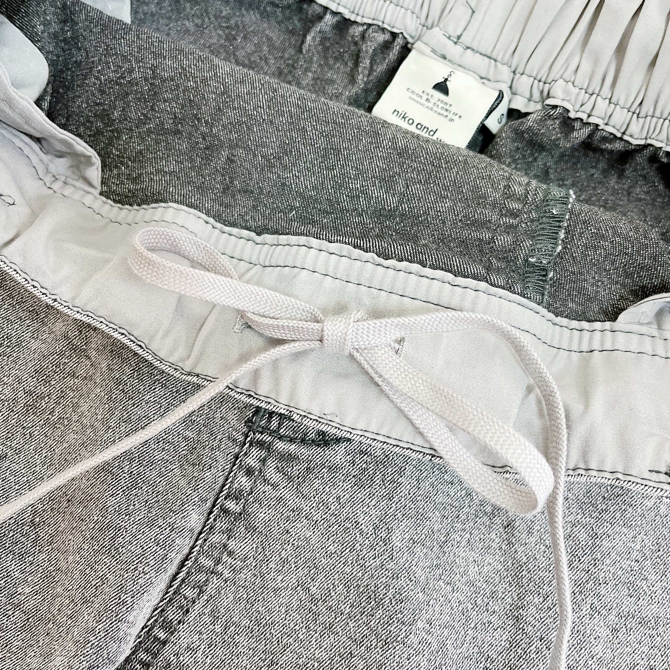 niko and…(ニコアンド)の「ストレッチテーパードパンツ2」