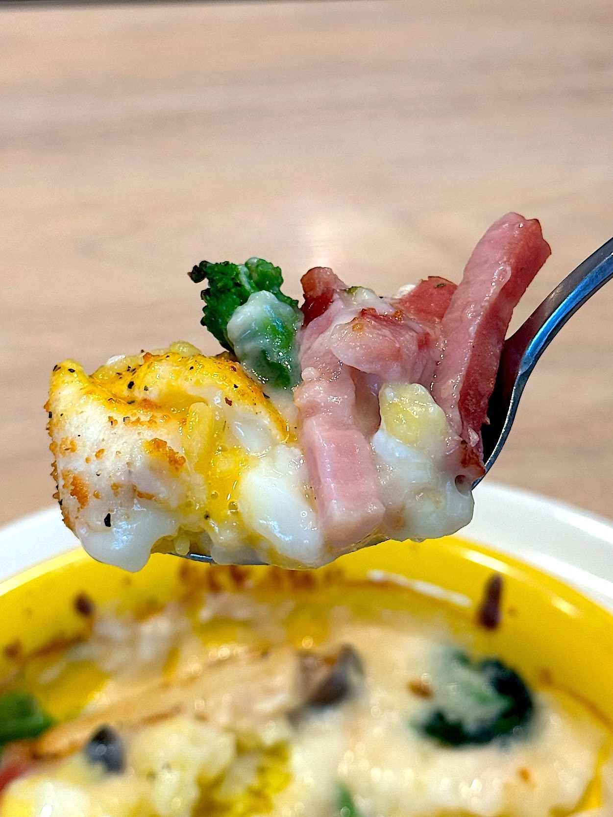 ガストの「春のカルボナーラドリア」