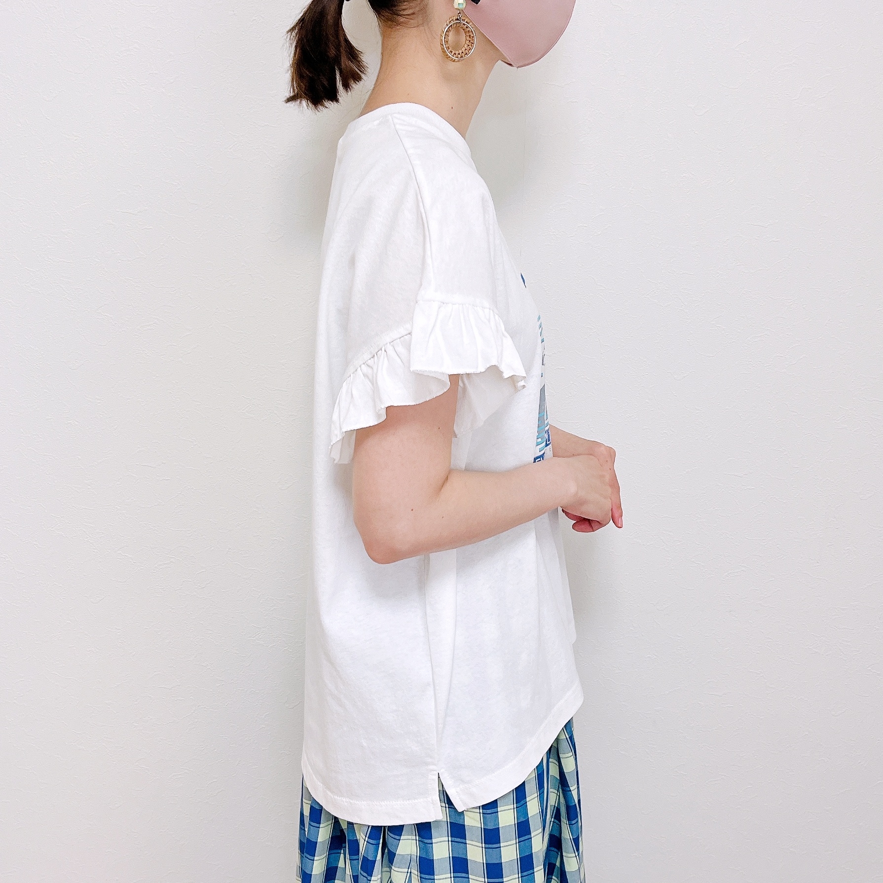 niko and...(ニコアンド)の「アソートフリルグラフィックTシャツ」