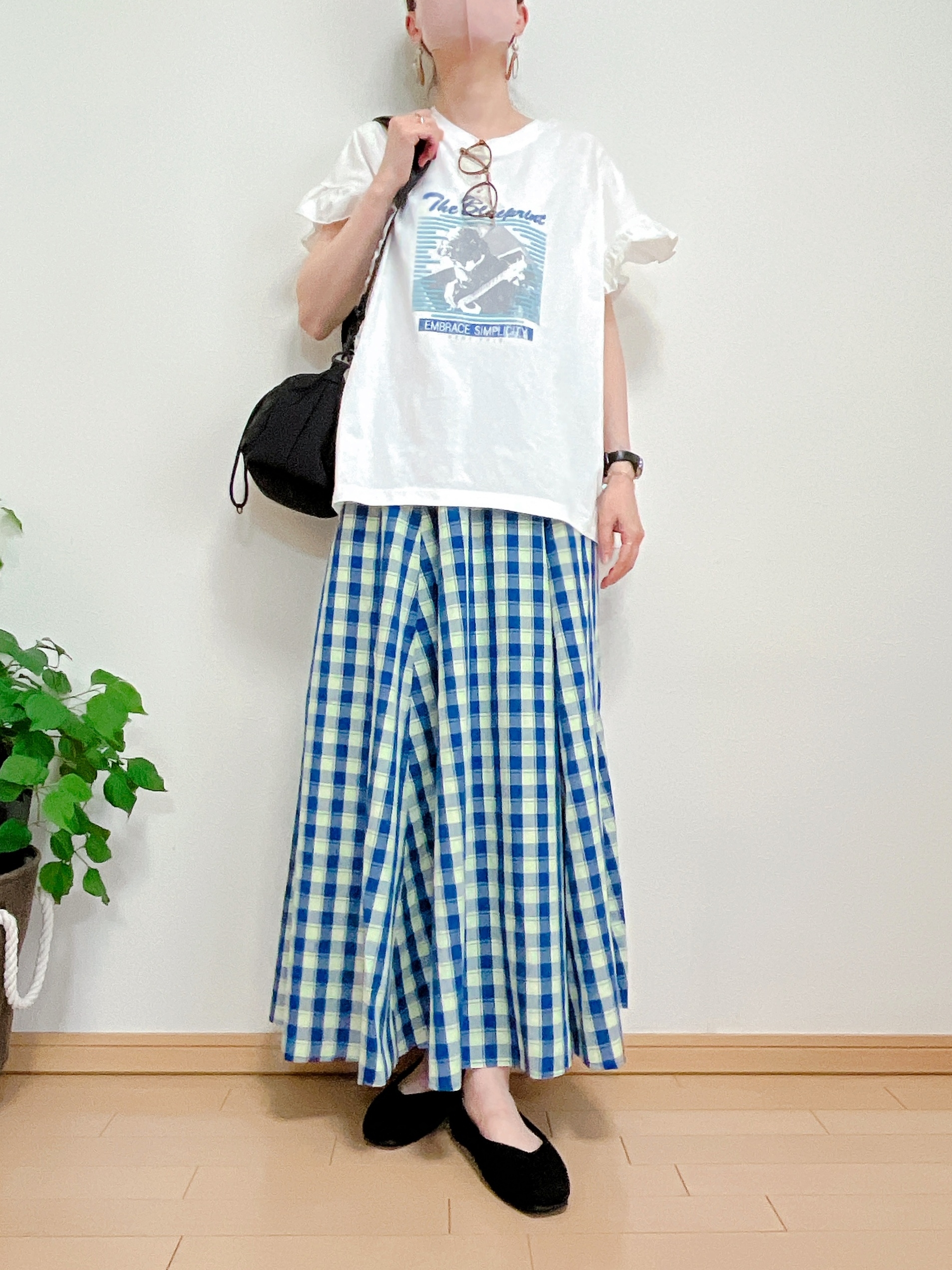 niko and...(ニコアンド)の「アソートフリルグラフィックTシャツ」