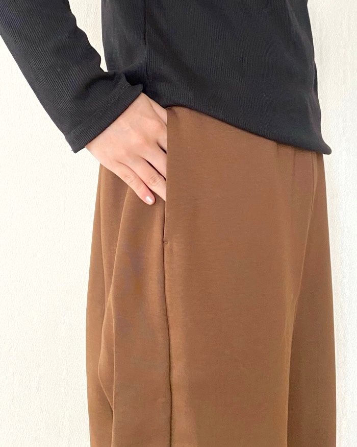 ユニクロの「ドライスウェットカーブパンツ」