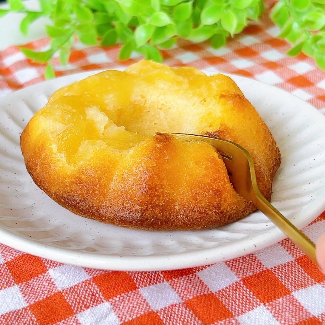 セブン-イレブンの「りんごのしっとりケーキ」