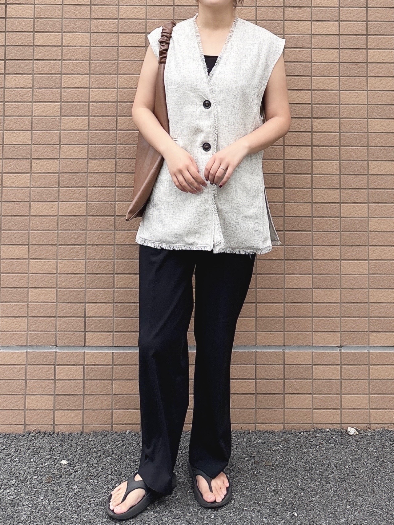 lawgy(ラウジー)で見つけた「メランジミックスフリンジベスト」