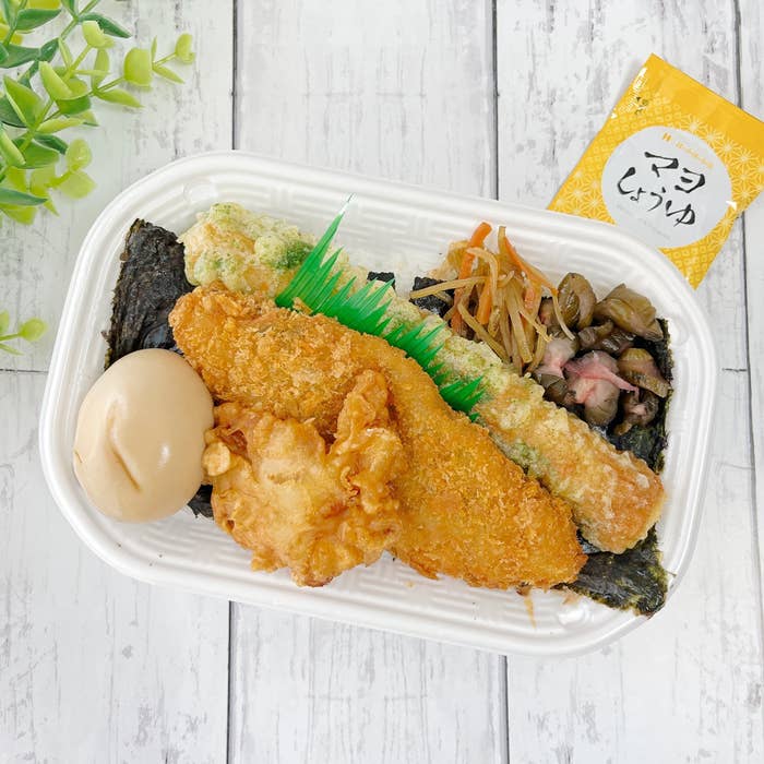 ほっかほっか亭の「のり唐揚煮たまご弁当」