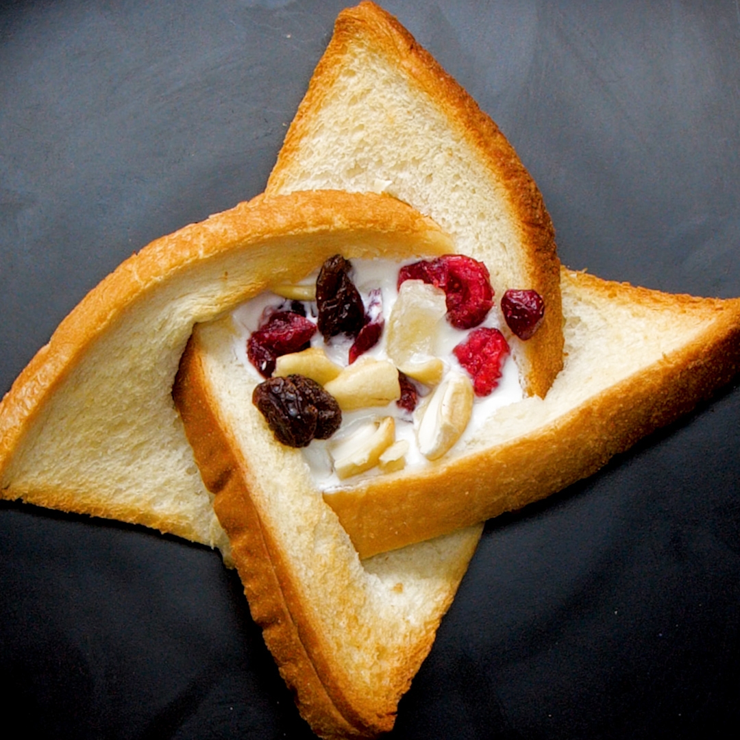 SNSで話題の手裏剣トースト