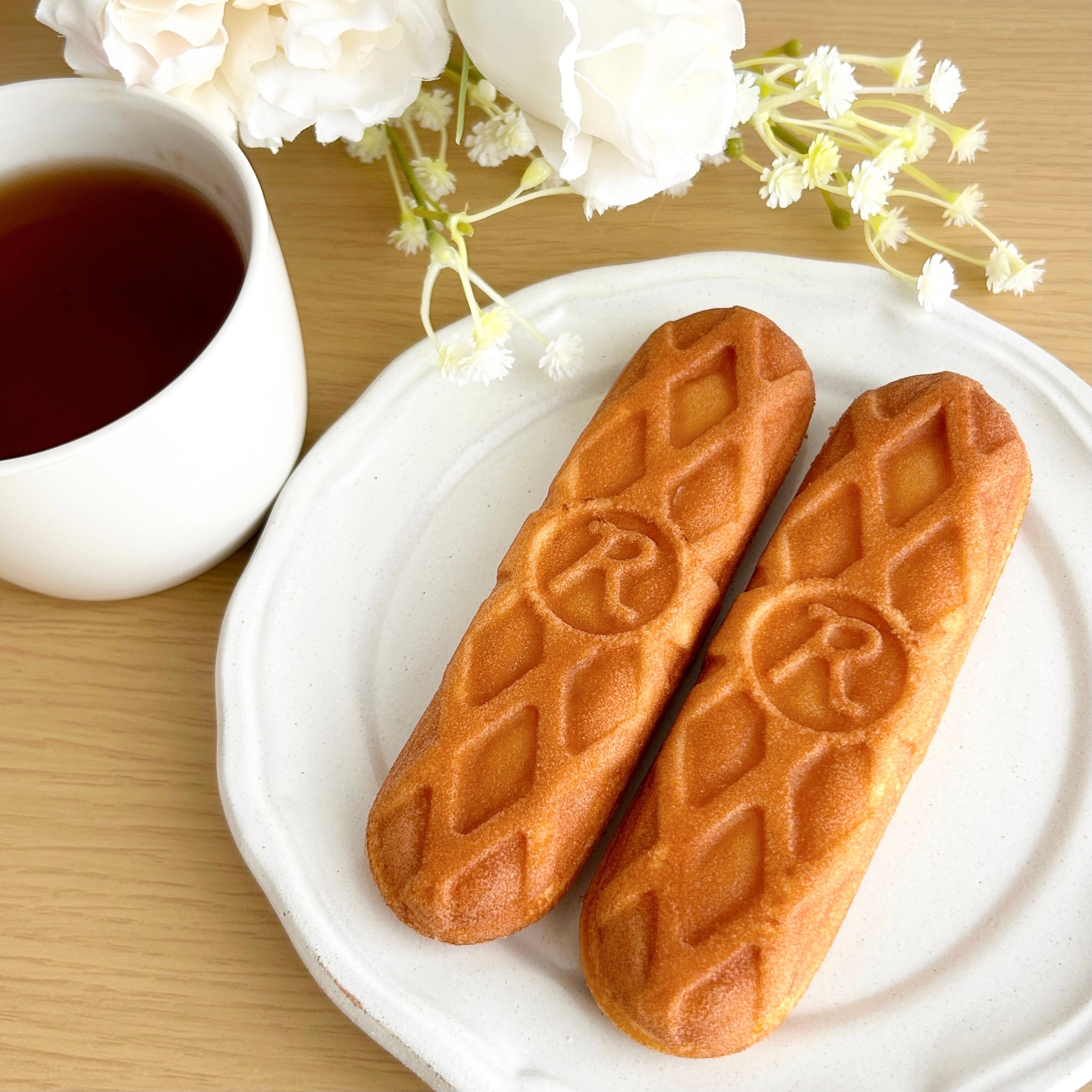 カスタードケーキ・じゃがりこ・Qooなどお菓子詰め合わせ☆ 3COINS】デパ地下で売ってそう！1個の満足感がすごい「贅沢スイーツ