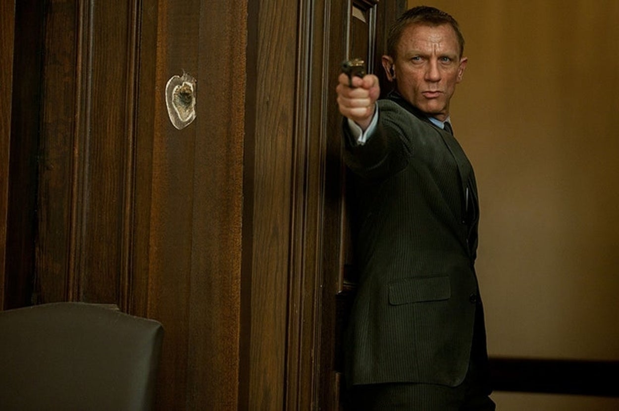 "James Bond" Fans Spot 1 Subtle Hint That This Favourite To Play 007 Has Finally Been Cast