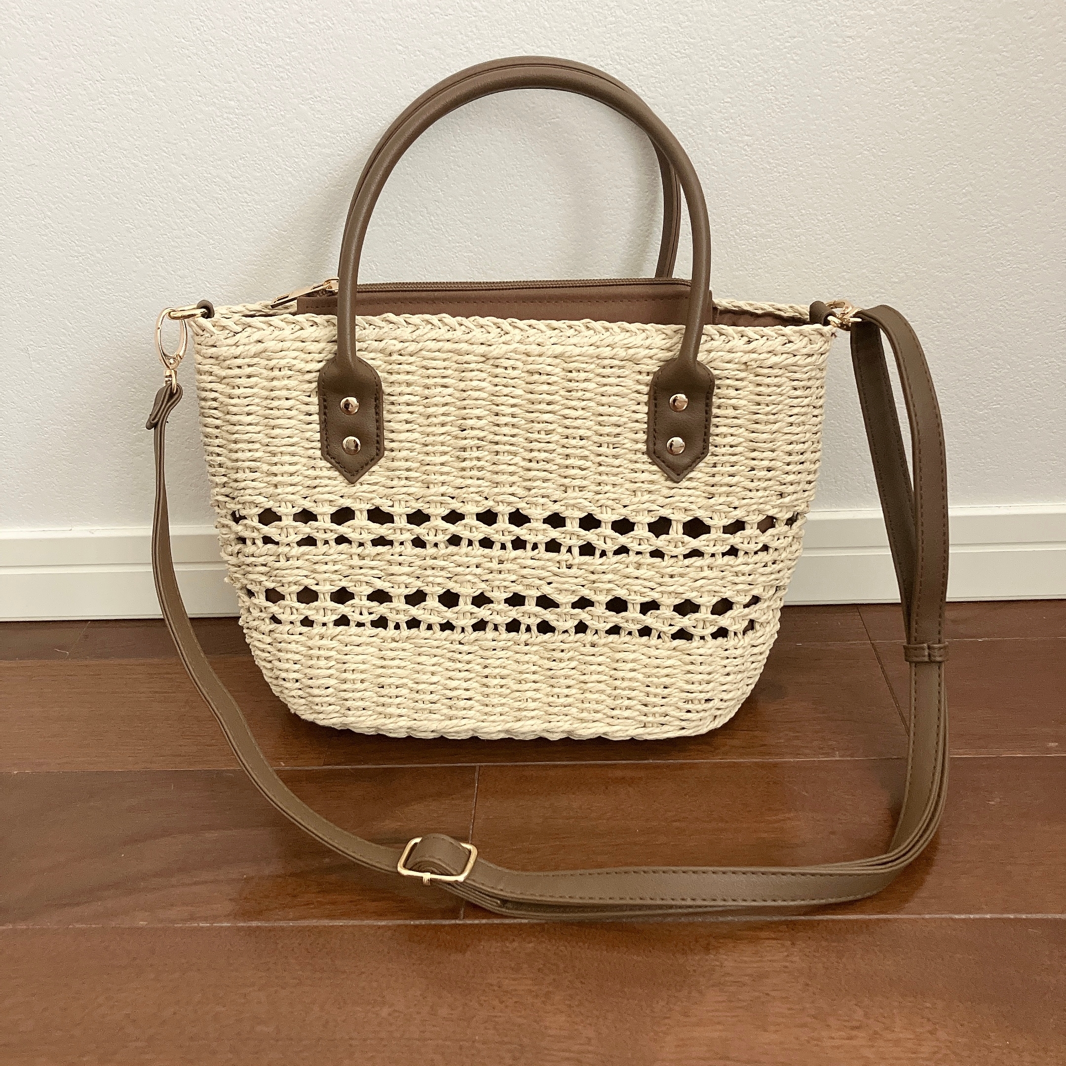 ハニーズ「編み柄入りカゴバッグ」