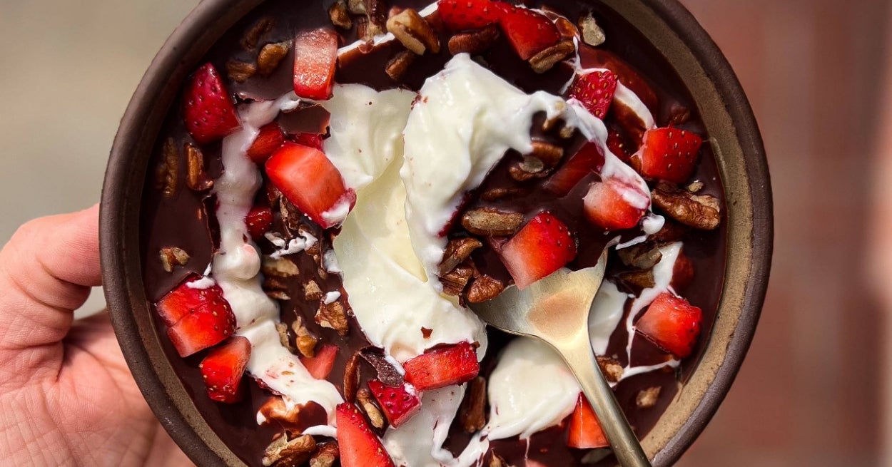 People Are Going Wild For This TikTok-Viral Method For Packing 40 Grams Of Protein Into Yogurt