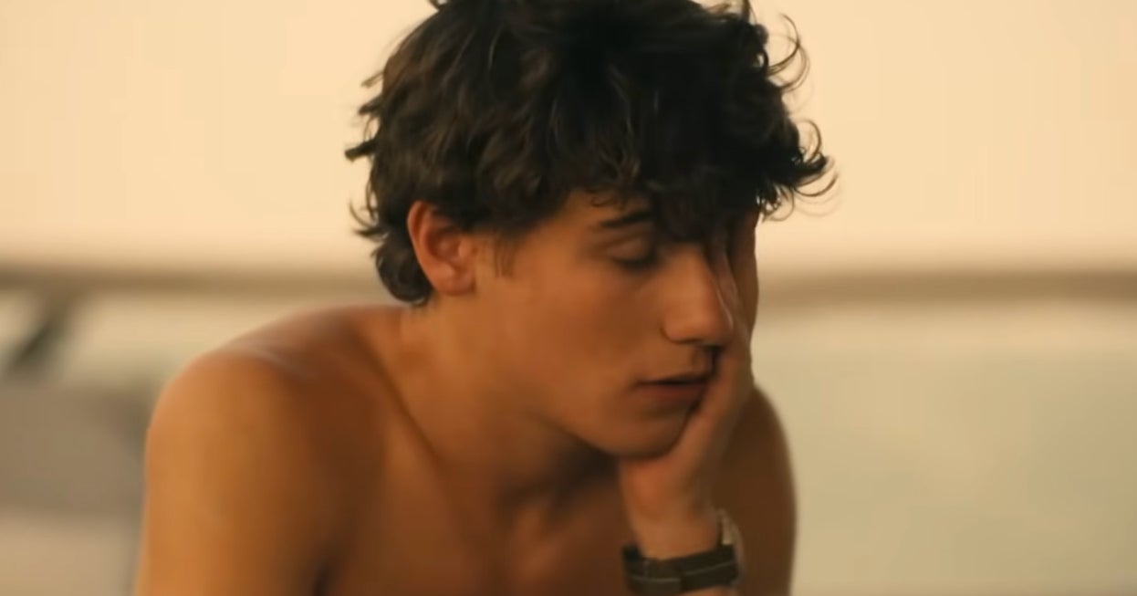 These 8 Behaviors May Indicate That You Were The "Loser Sibling" Growing Up, According To Experts